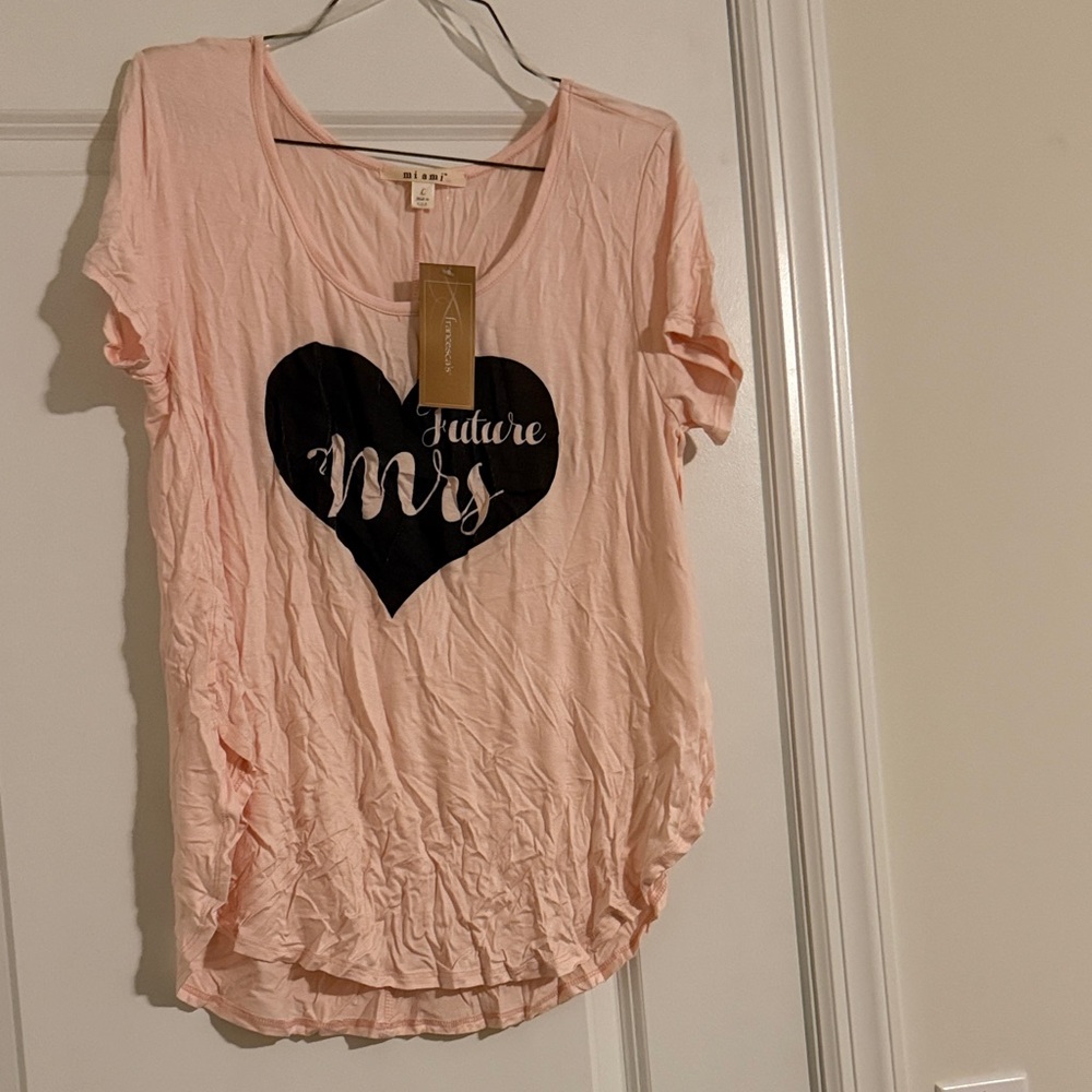 Pink 'Future Mrs' Graphic Tee
